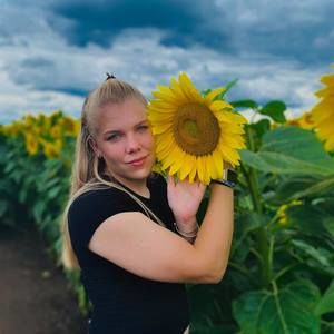 Meet your Posher, Cambria